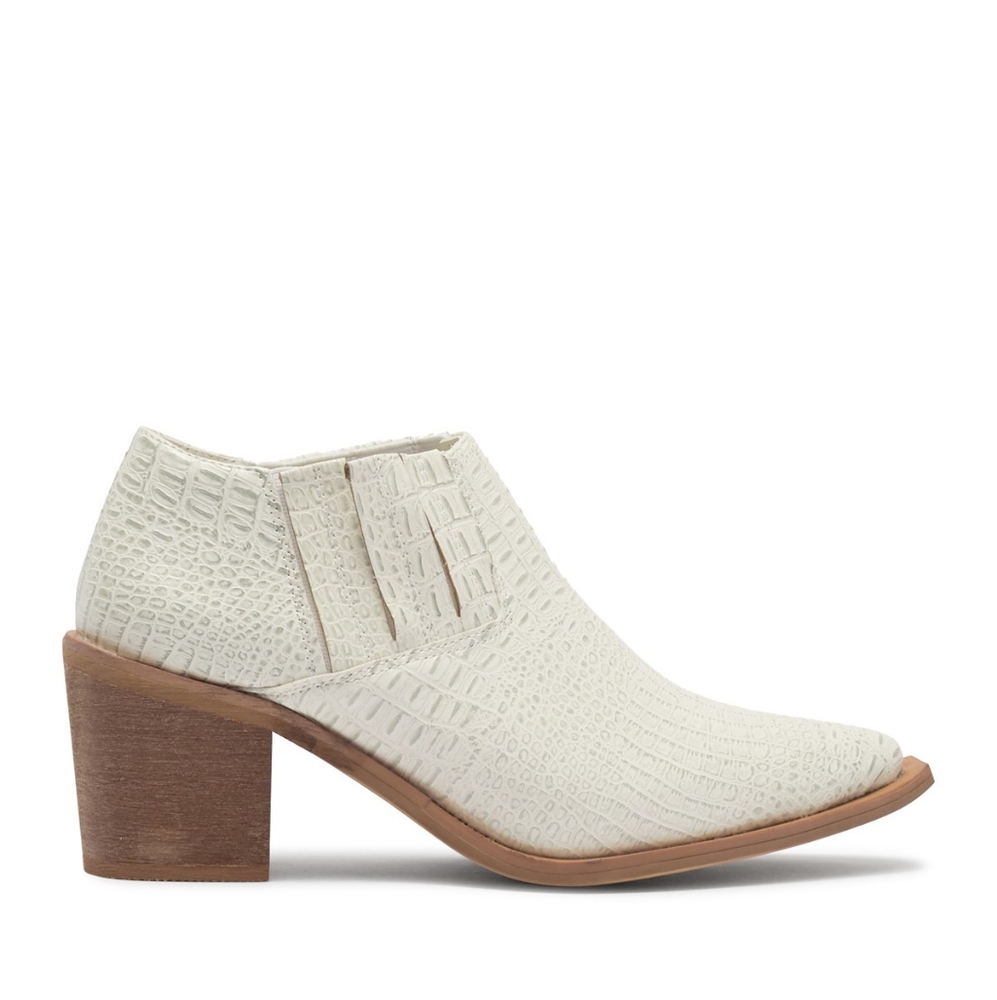 Seven7 | White Casanova Crocodile Booties